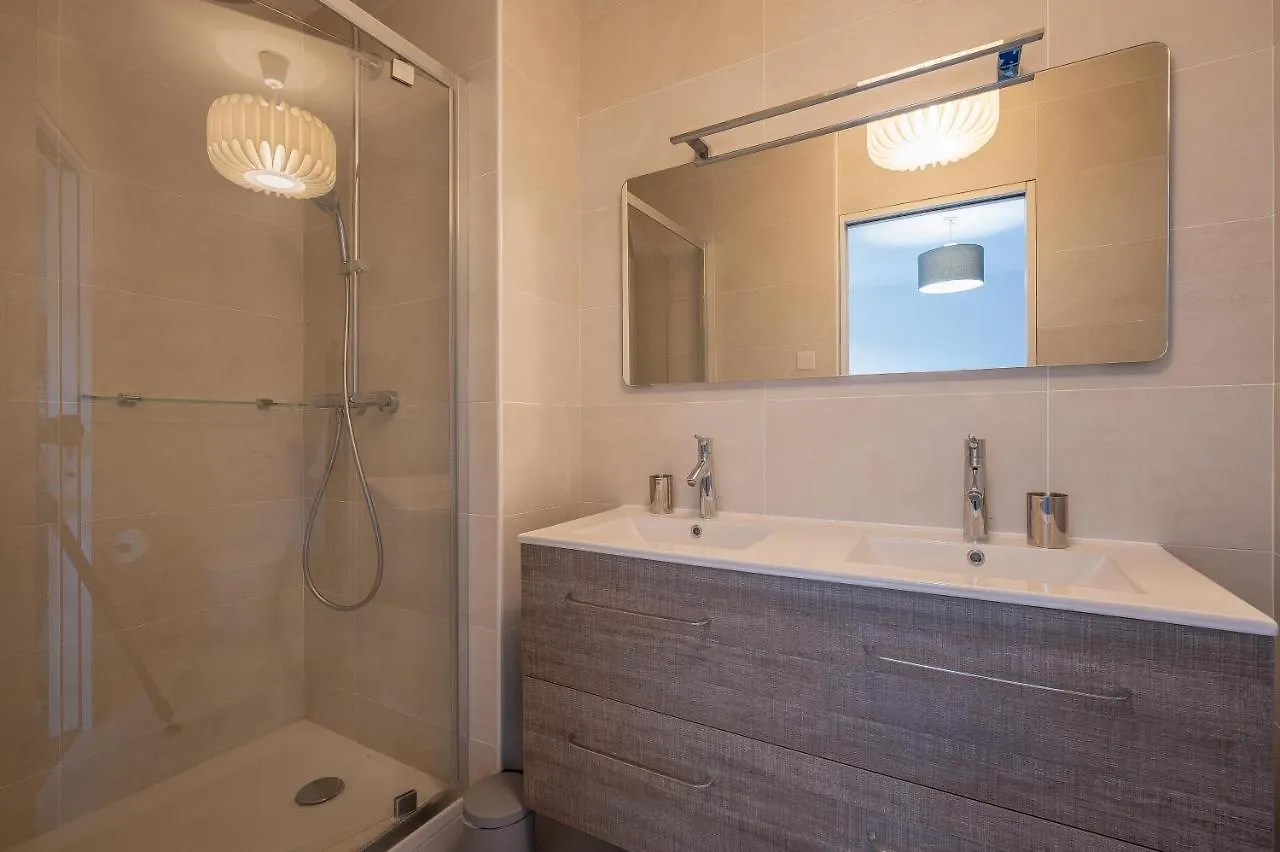 Chalet Les Oreades - Penthouse Duplex Apartment Les Gets 0*,  France
